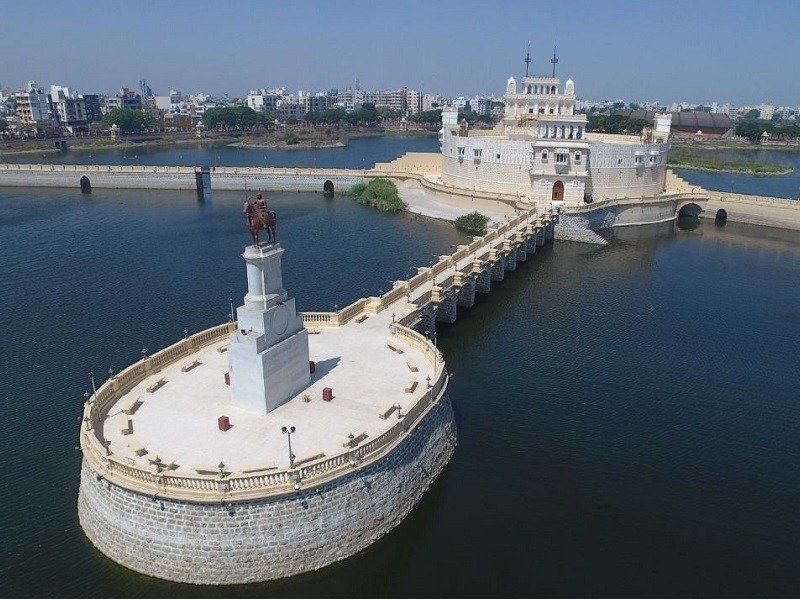 Lakhota Lake